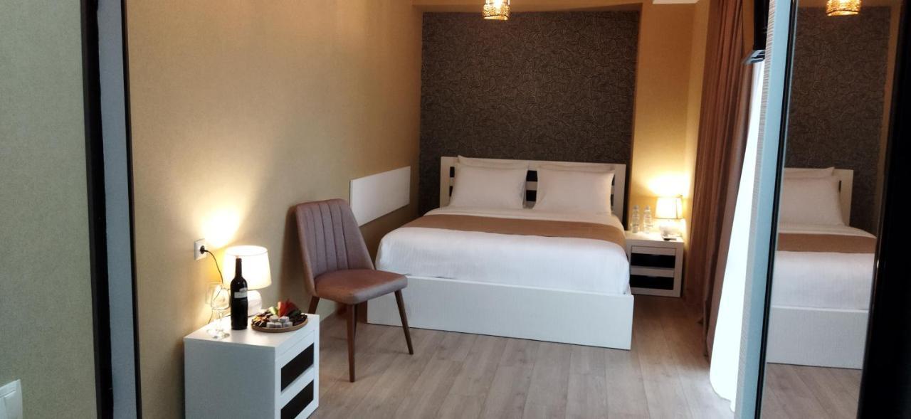 Vere Corner Hotel Tbilissi Extérieur photo
